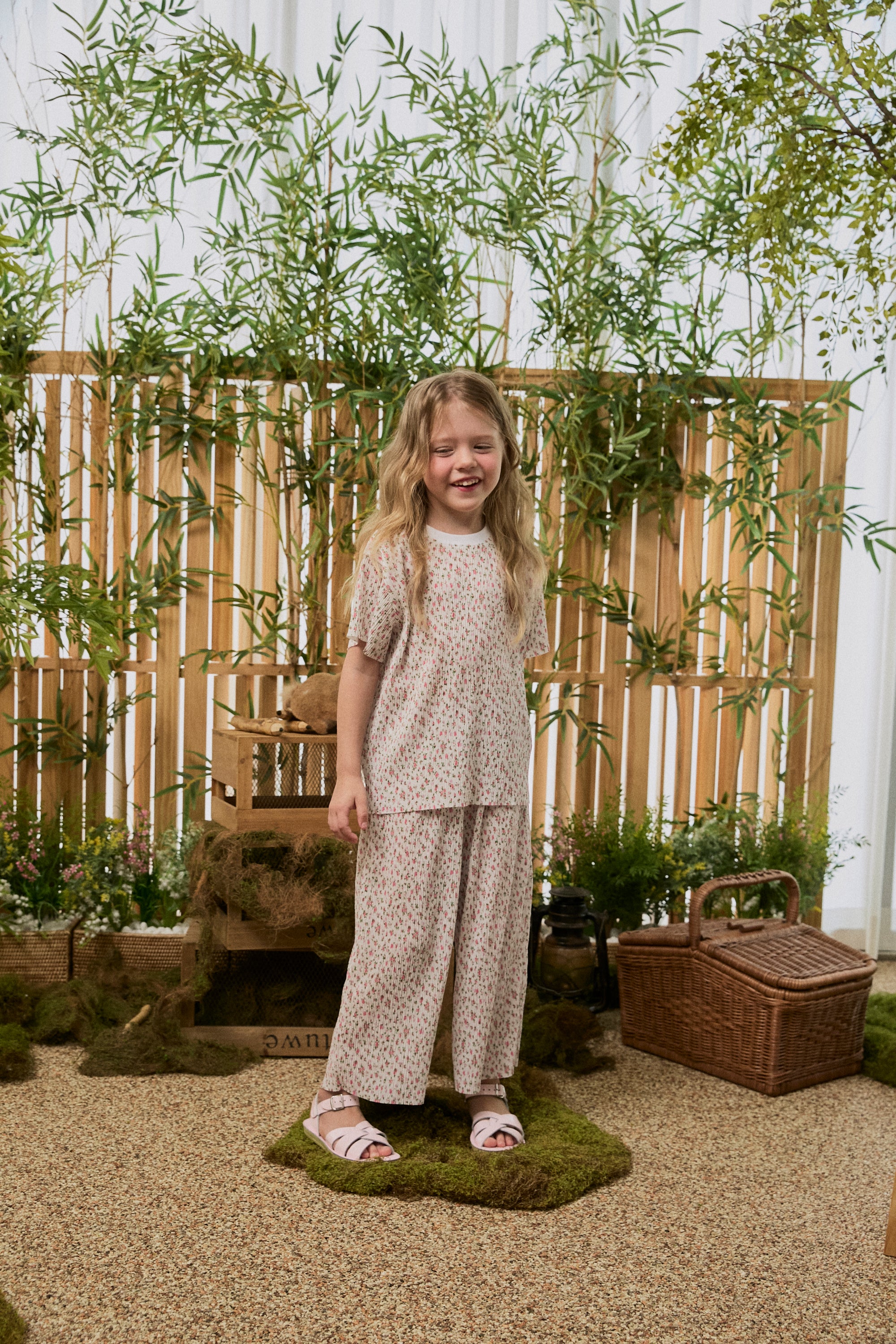 Floral Pleats Pants - White