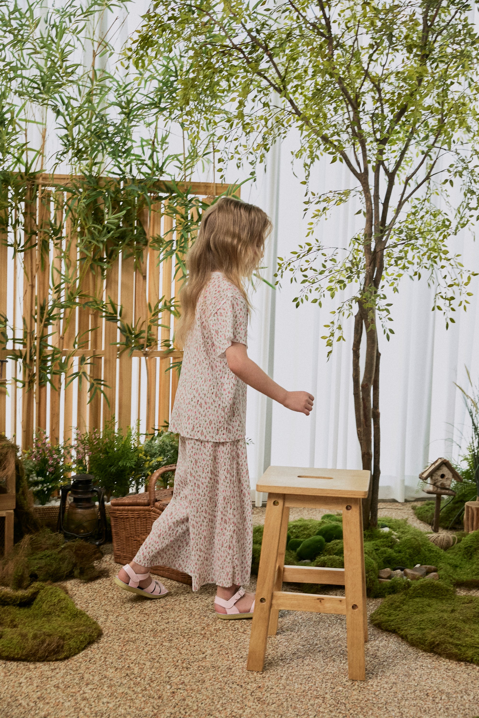 Floral Pleats Pants - White