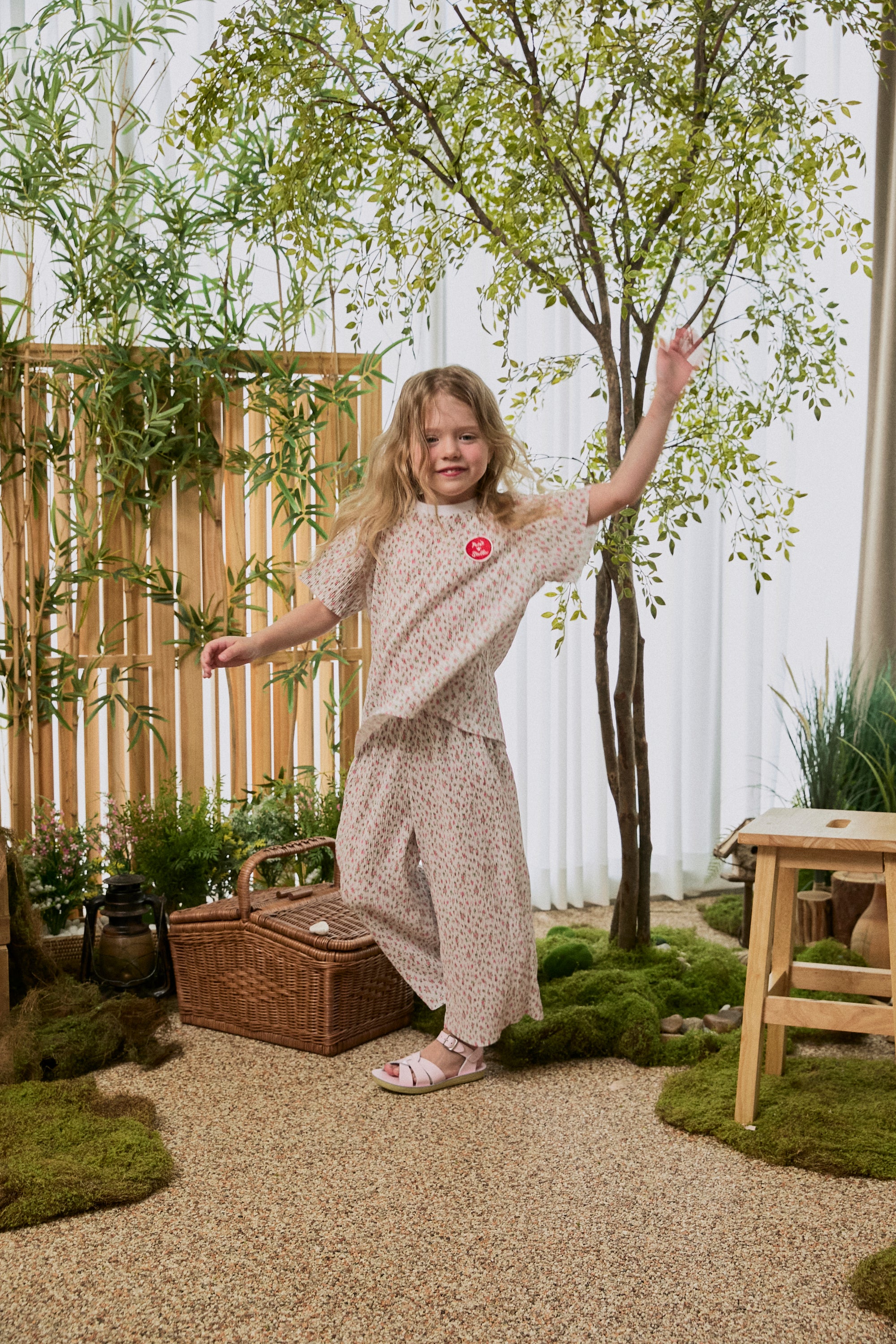 Floral Pleats Pants - White