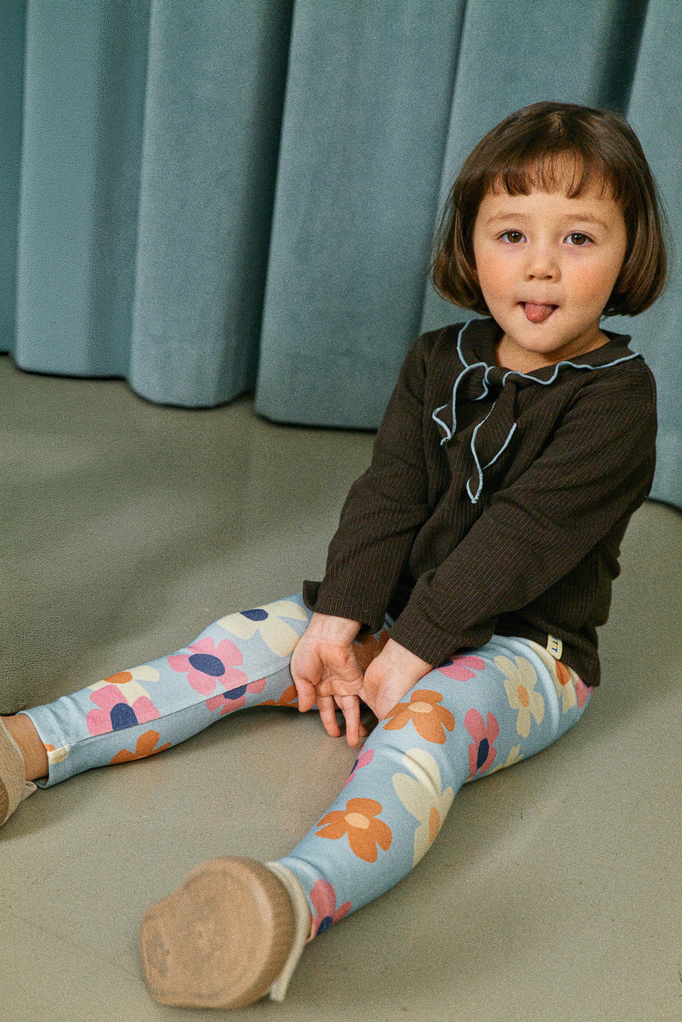 Blue Flower Leggings
