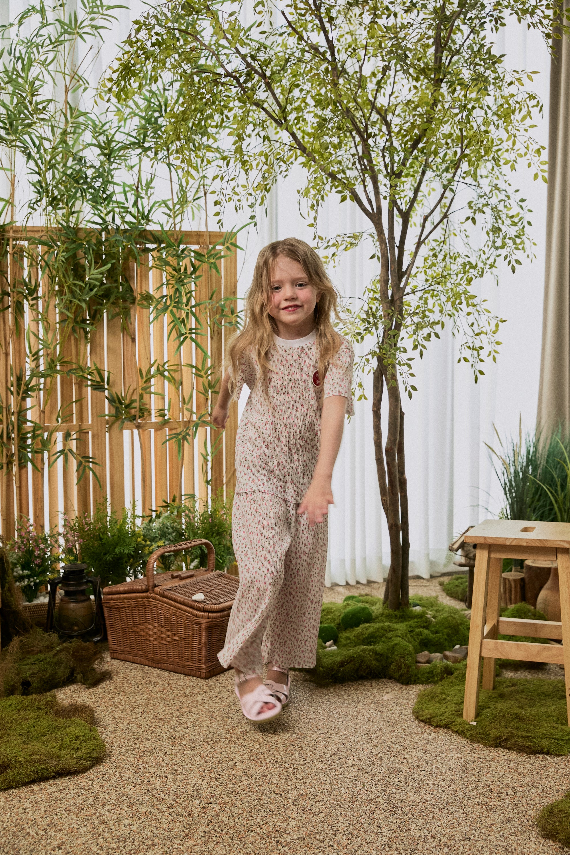 Floral Pleats Pants - White