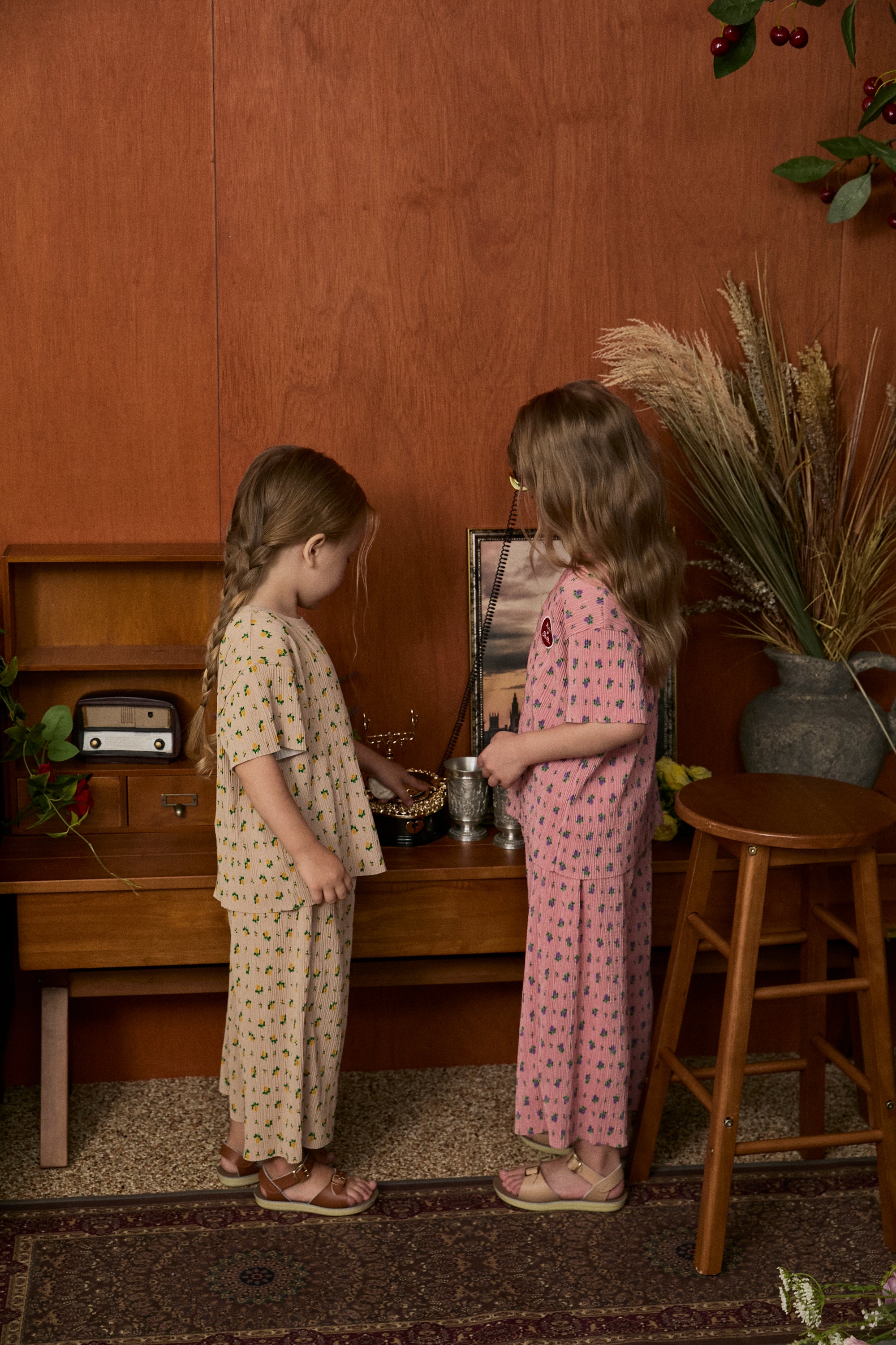 Floral Pleats Pants - Khaki